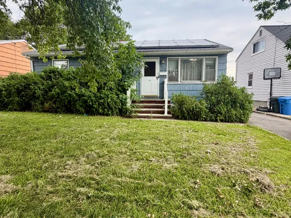 204 Carolyn Ave, Colonia, NJ 07067