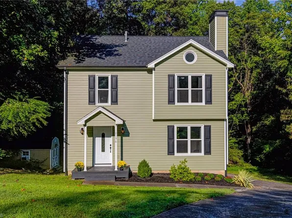 2196 Dave St, Winston Salem, NC 27127