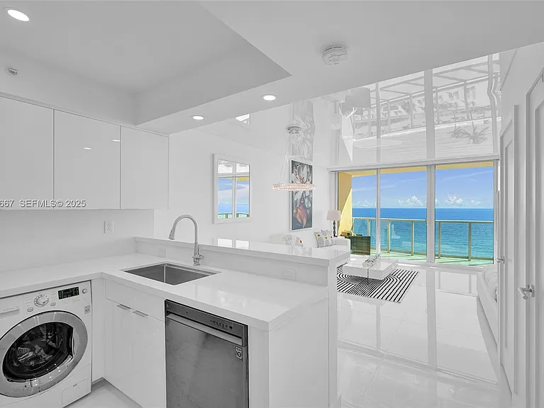2501 S Ocean Dr #1024 — Photo 12