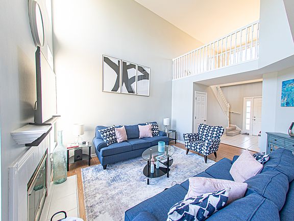3rd image of 323 S Lancelot Ln