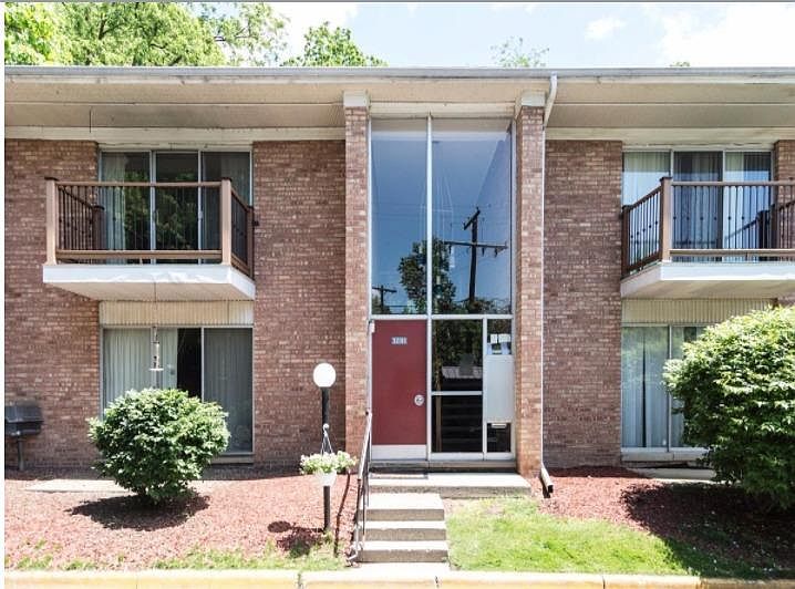1st image of 1241 Island Dr APT 102