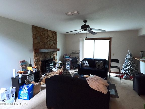 4th image of 1304 MAGNOLIA Circle E