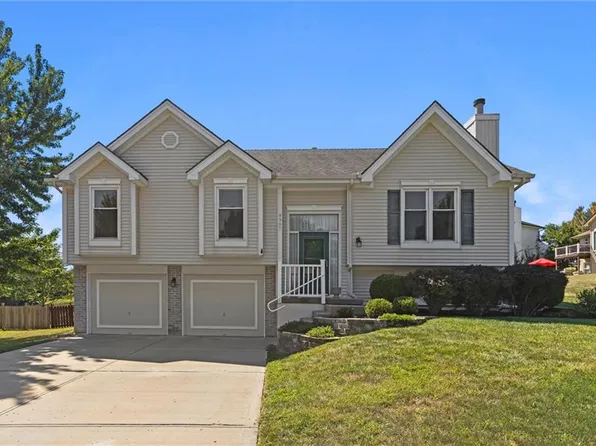 8907 NE 109th St, Kansas City, MO 64157