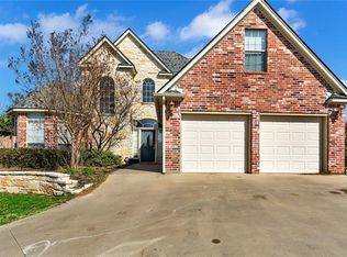 624 Half Moon Way, Runaway Bay, TX 76426