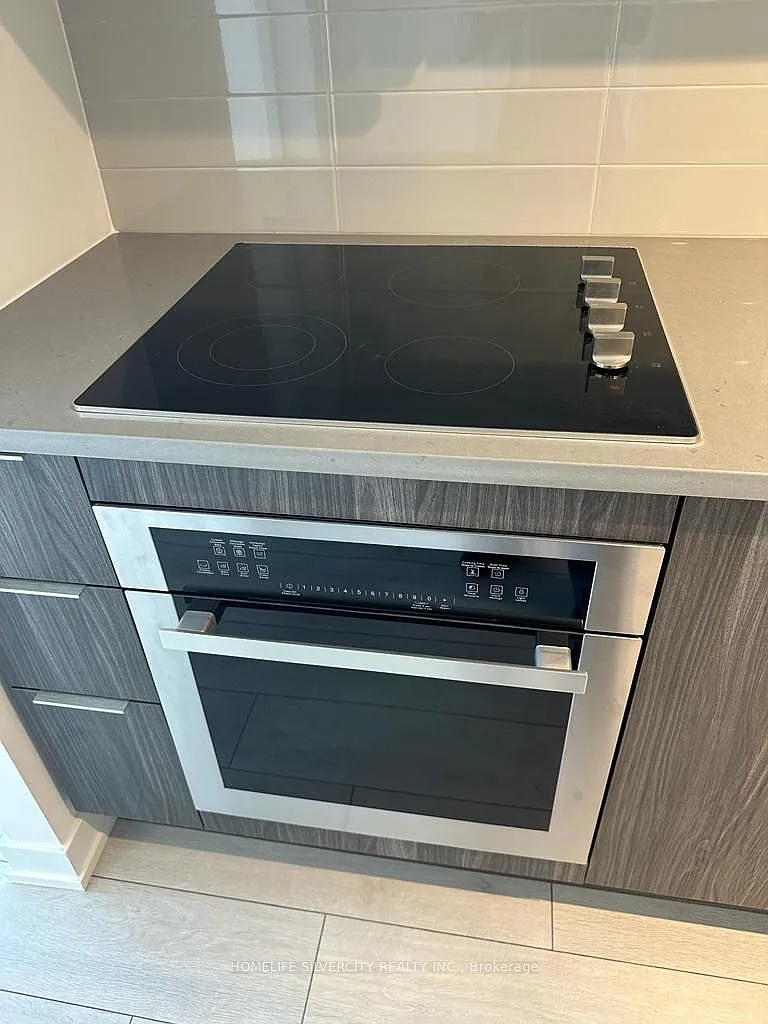 2 bed, $2,300 — Photo 4