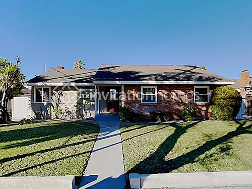 10249 Lemona Ave Photo 1