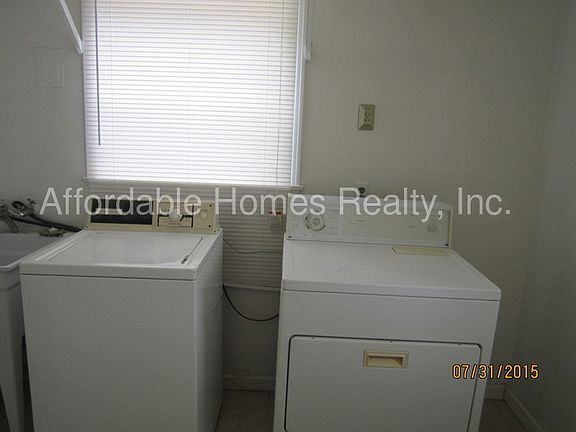 5th image of 417 1/2 Clinton Ave