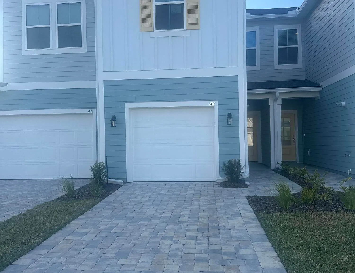 3 bed, 2.5 bath, 1445 sqft, $2,025 — Photo 1