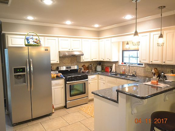5th image of 1 Columbia Road 527