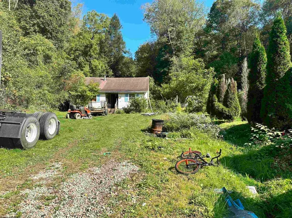 454 Mason Dixon Hwy, Morgantown, WV 26501