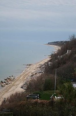 2nd image of 8-10 Carver Ave