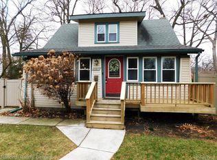 23877 Roanoke Ave, Oak Park, MI 48237