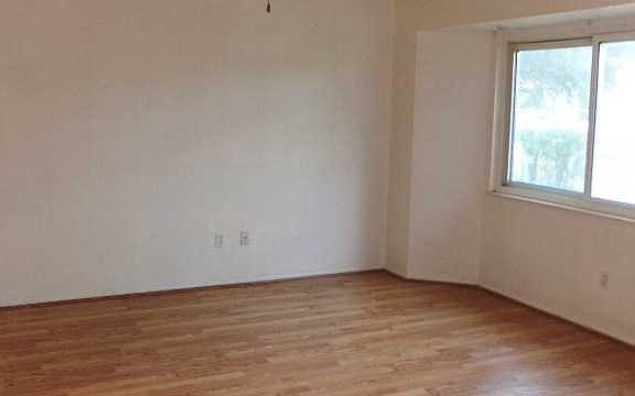 2nd image of 559 Azalea Ave NW