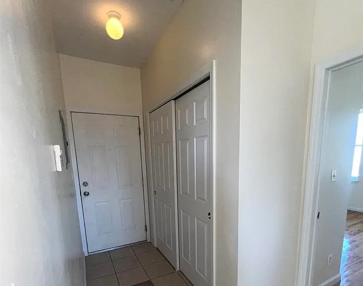 250 S Orange Ave #3 — Photo 2