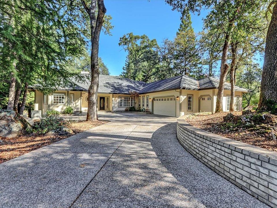 1st image of 13900 Strawberry Cir