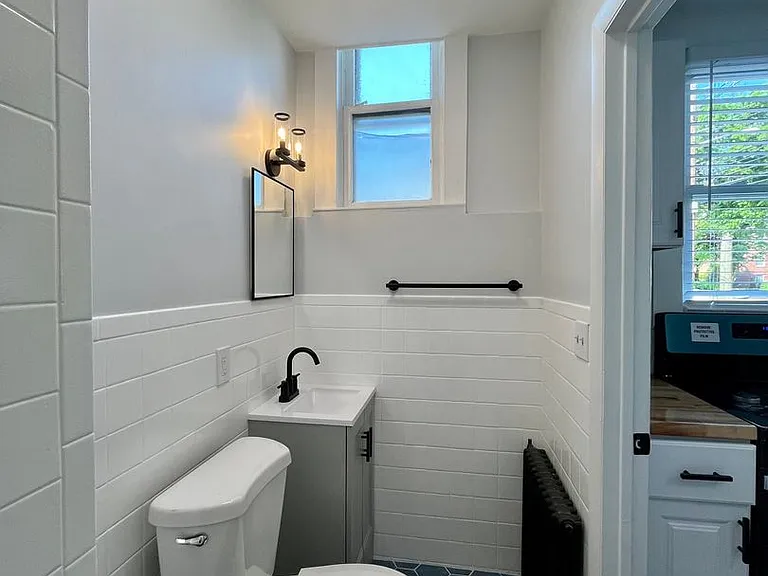 111 Bloomfield Ave — Photo 6