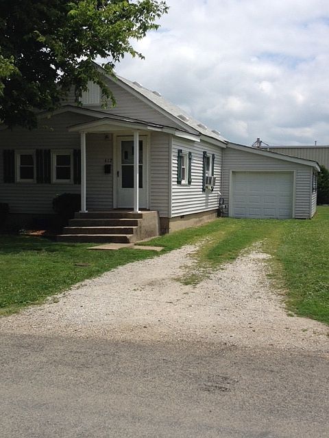 2nd image of 412 S 5th St