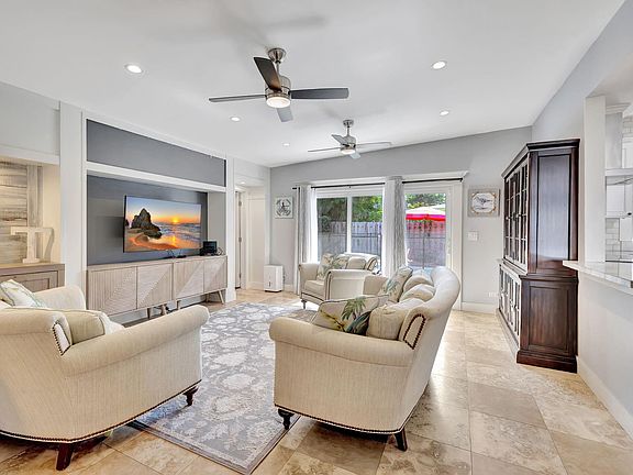 5th image of 1163 NE 3rd Avenue