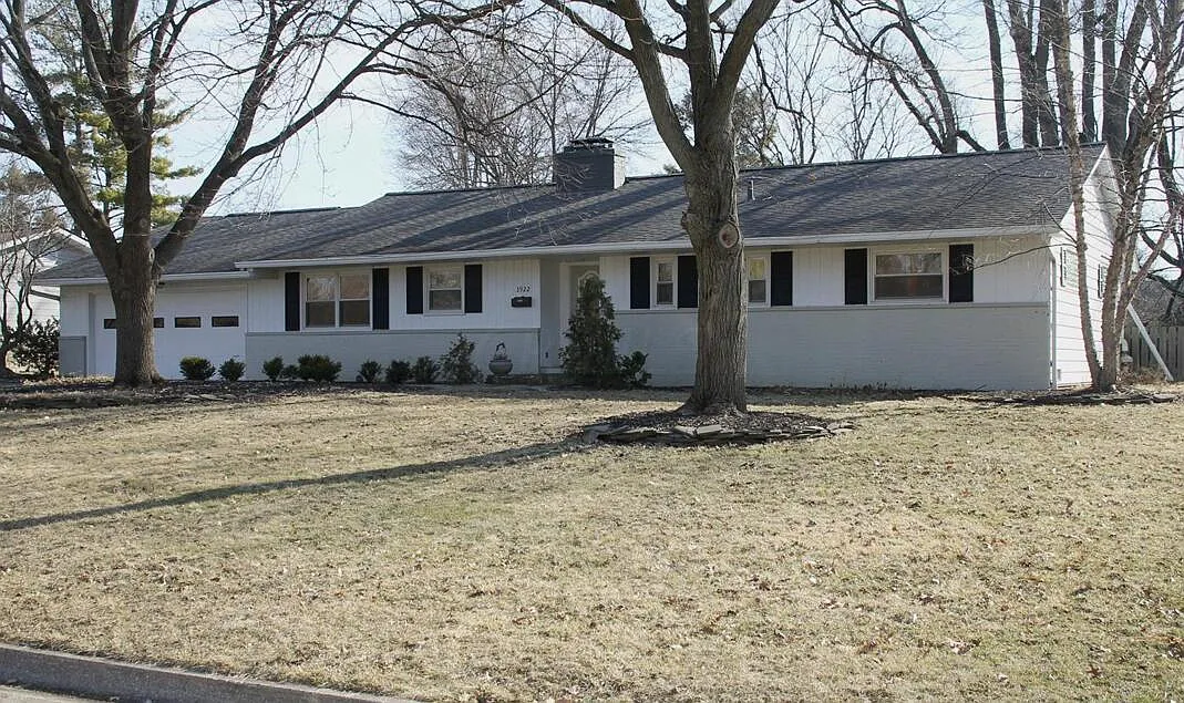 3922 Chevington Rd photo 1