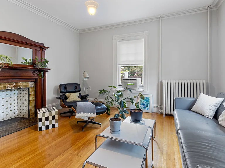 15 Myrtle St — Photo 8