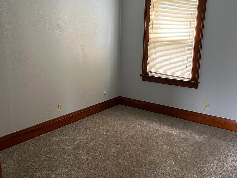 4329 S Buffalo St #UPPER — Photo 10