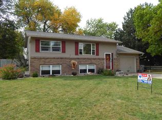 108 Broadmoor Dr, Norfolk, NE 68701