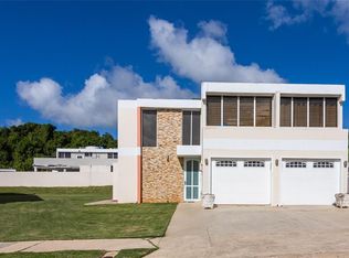 24 Ruisenor | Urb Los Montes #275, Dorado, PR 00646