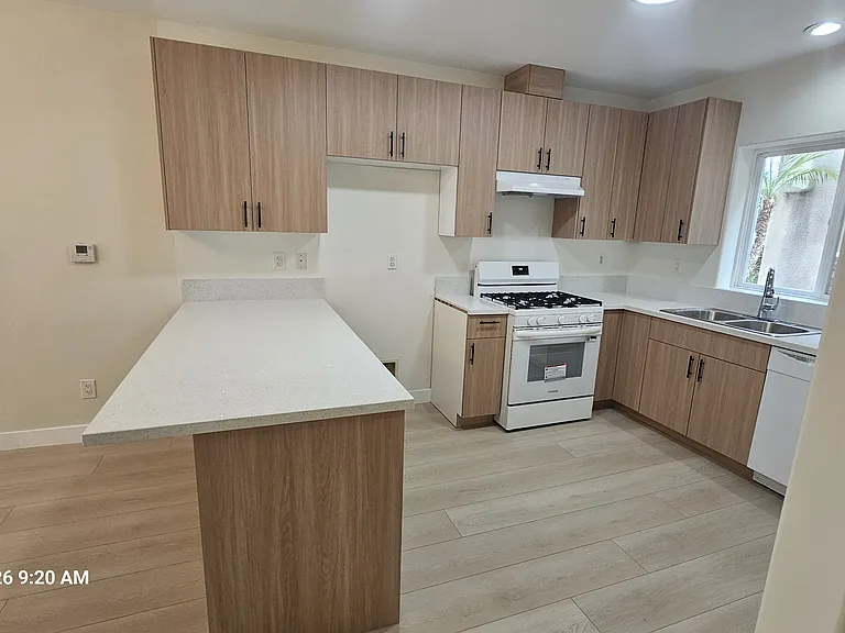 616 N Jackson St #103 — Photo 12
