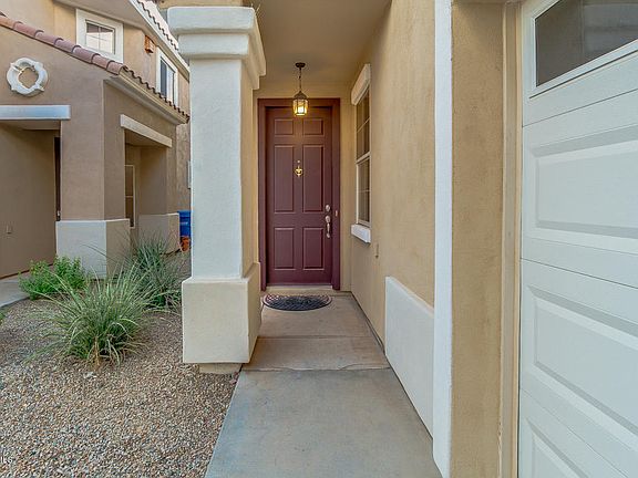 3rd image of 104 W Mountain Sage Dr
