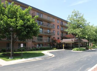 6443 Clarendon Hills Rd #110, Willowbrook, IL 60527