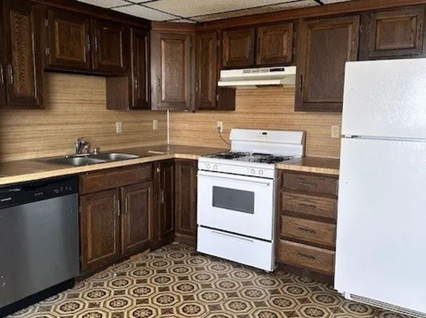43, 17423 Coronado Rd APT 7, Eagle River, AK 99577
