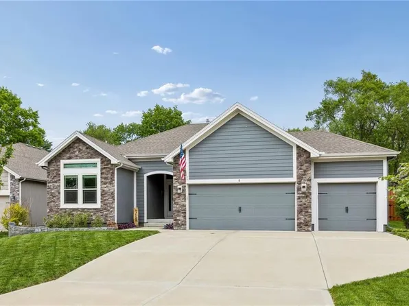 8 NE 102nd St, Kansas City, MO 64155