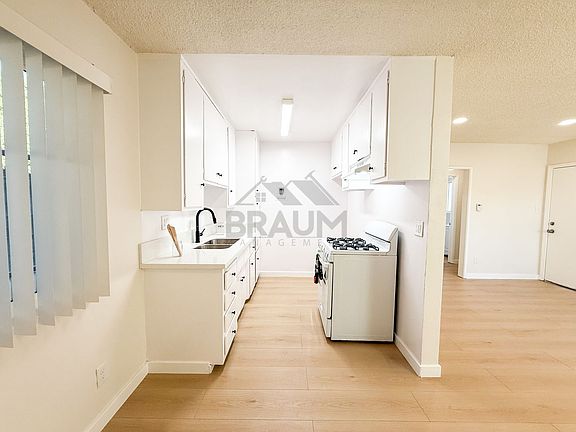5th image of 6336 Tujunga Ave #1