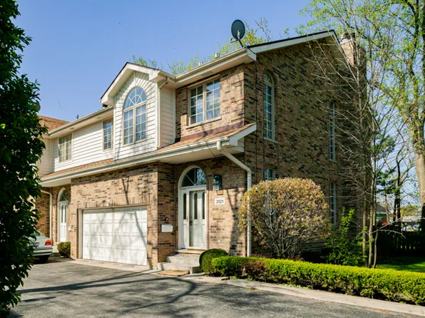 3121 Lake Ave, Wilmette, IL 60091