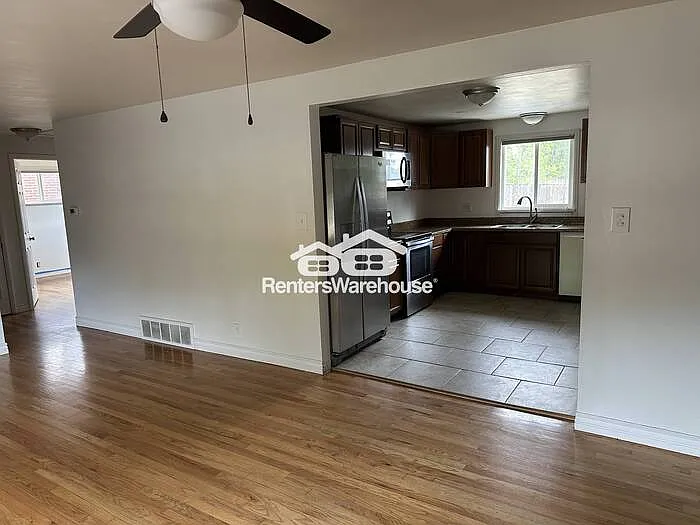 7650 Julian St — Photo 3