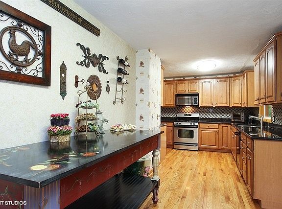 4th image of 21023 W Lakeview Pkwy