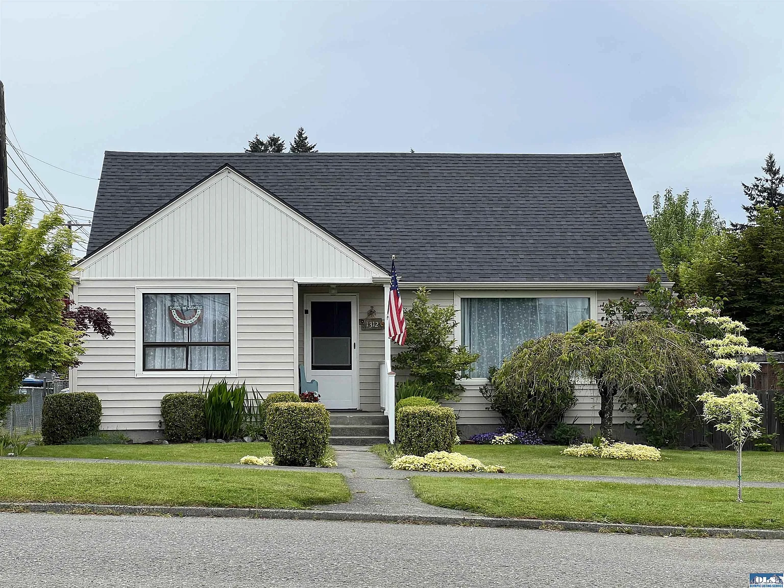 1312 S Oak St photo 1