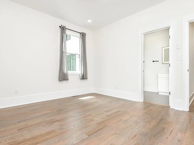 4056 Ashford Dunwoody Rd NE — Photo 47
