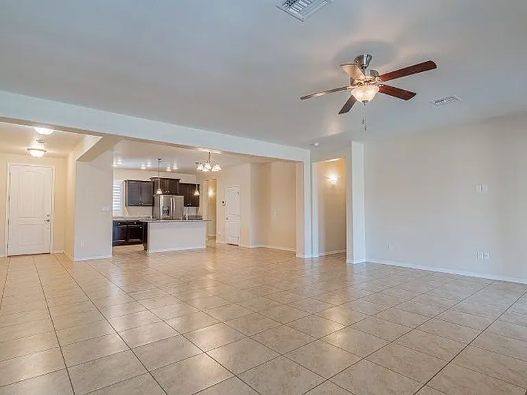 12237 S Laurel Ln — Photo 4