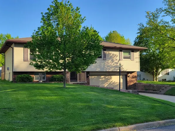 412 Bayside Dr, Germantown Hills, IL 61548