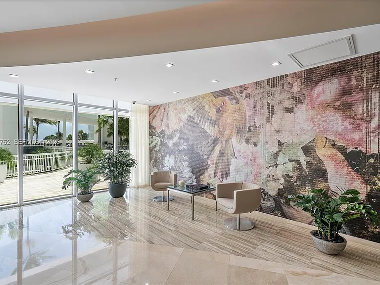 10275 Collins Ave #1107 — Photo 29