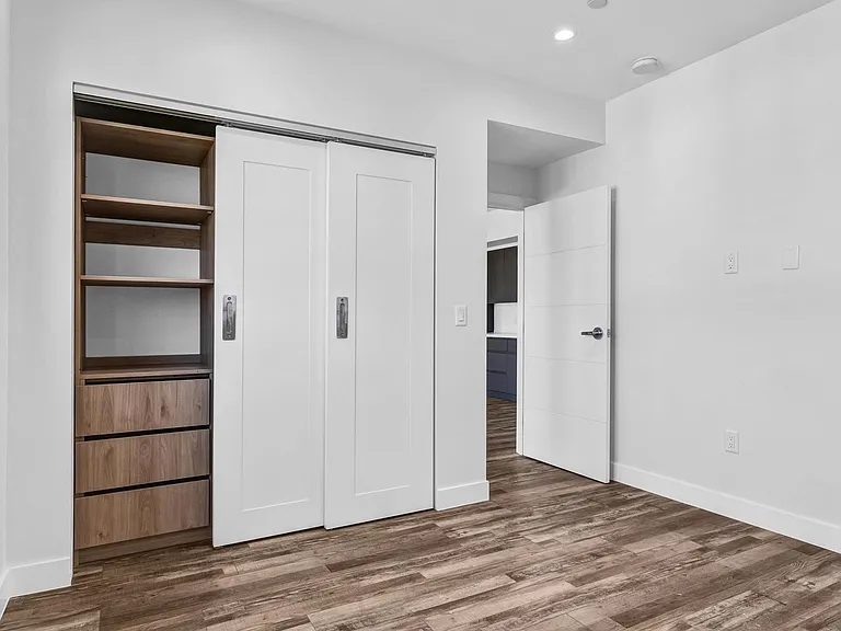 1537 S Wilton Pl #503 — Photo 6