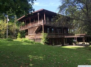 80 Chittenden Rd, Hudson, NY 12534