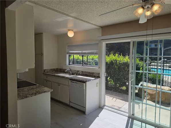 253 Streamwood, Irvine, CA 92620