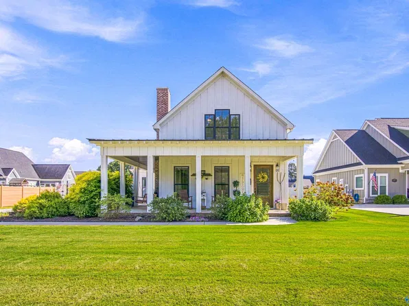 23466 Saint John Rd, Athens, AL 35613