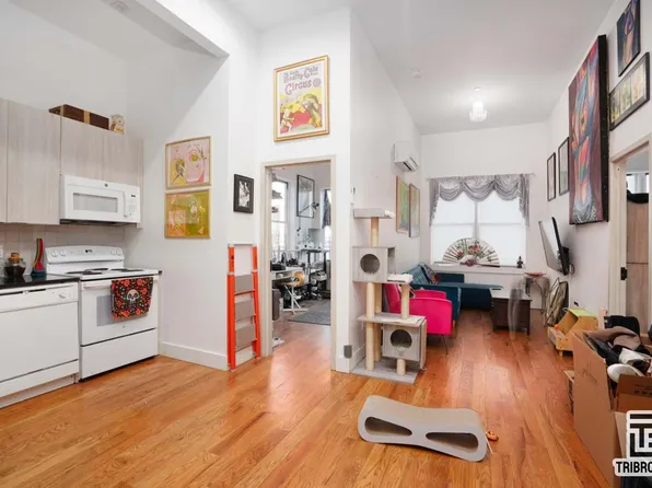 96 Moore Street image 1 of 7