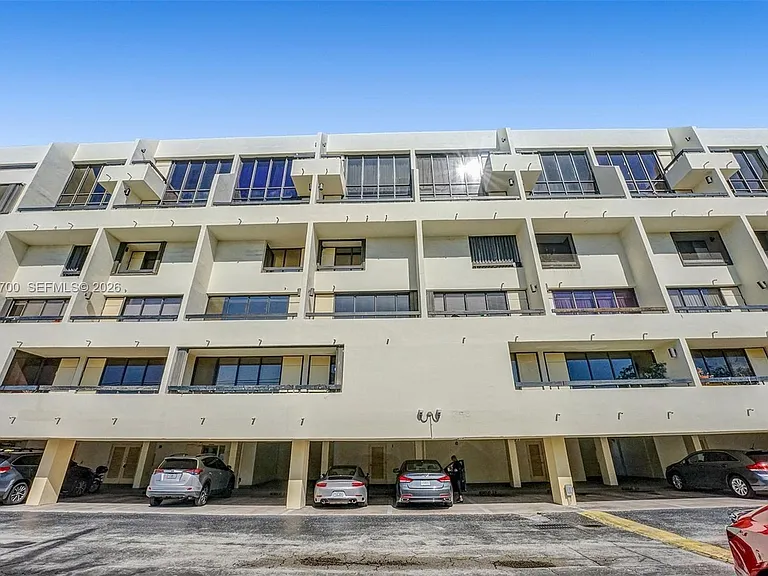 1401 S Federal Hwy #216 — Photo 43