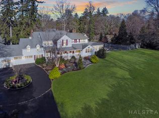 49 Gerrish Ln, New Canaan, CT 06840