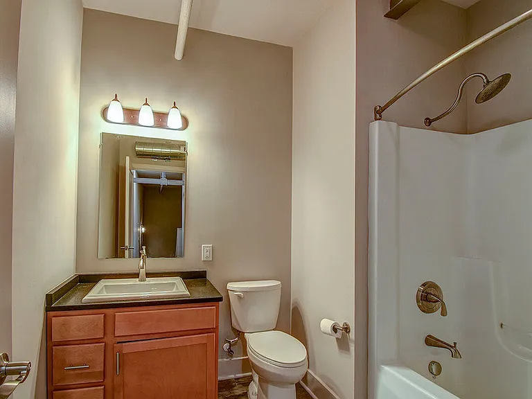 1025 Market St — Photo 13