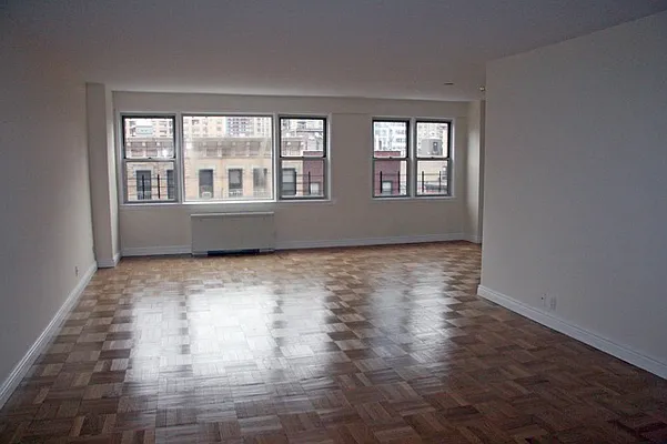 Rented by Michael K Namm Associates | media 41